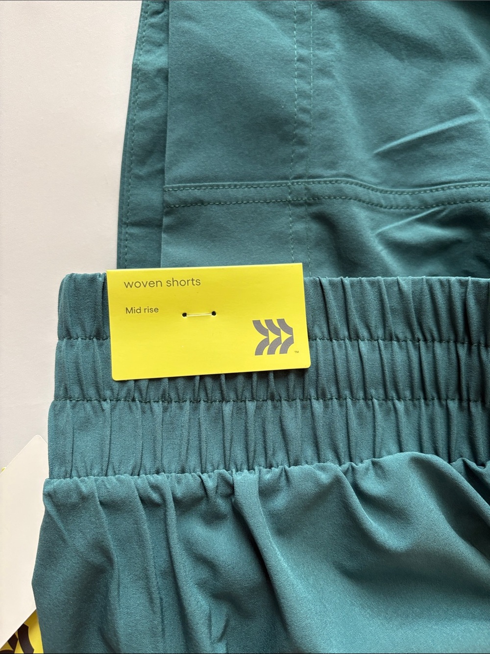 all in motion Women's Active Light Woven Mid-rise shorts 4” Forest Green - Picture 3 of 6
